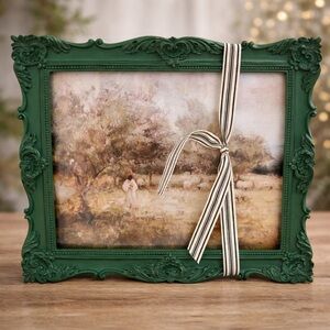 Elegant Green Ornate Picture Frame